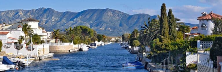 Acheter à Roses ou à Empuriabrava : le guide pour bien choisir