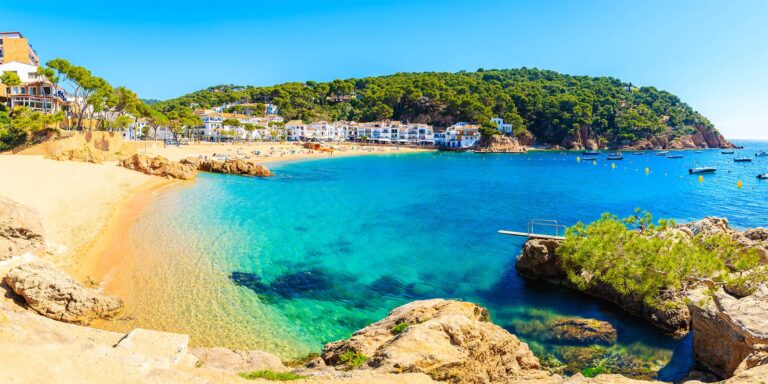Plages confidentielles de la Costa Brava où il fait bon investir